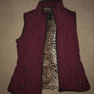 Maroon vest (fake fur)